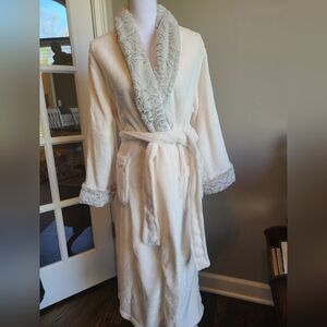 Carole Hochman Plush Wrap Robe Shawl Collar Ivory Gray Faux Fur Large